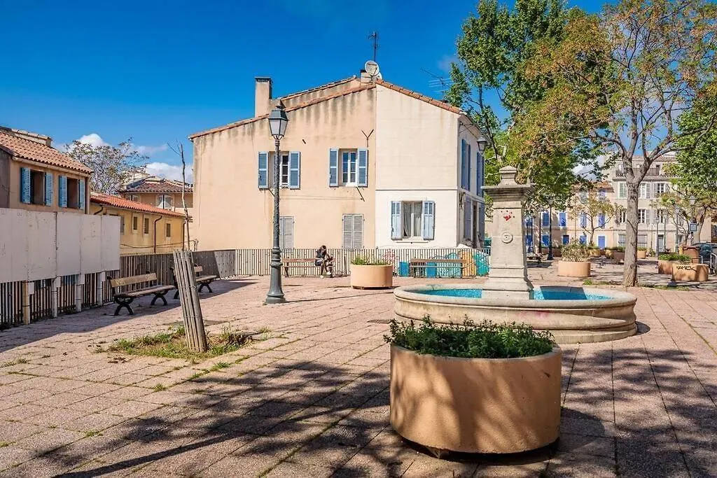Appartement 5*, Climatise, Avec Terrasse Au Quartier Le Panier Marsilya