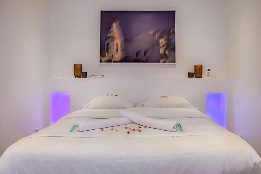 Appartement 5*, Climatise, Avec Terrasse Au Quartier Le Panier Marsilya 0*,